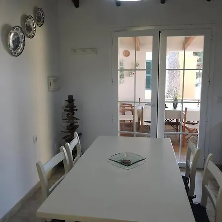 Cerca De La Playa Cala'N Bosch (Menorca)